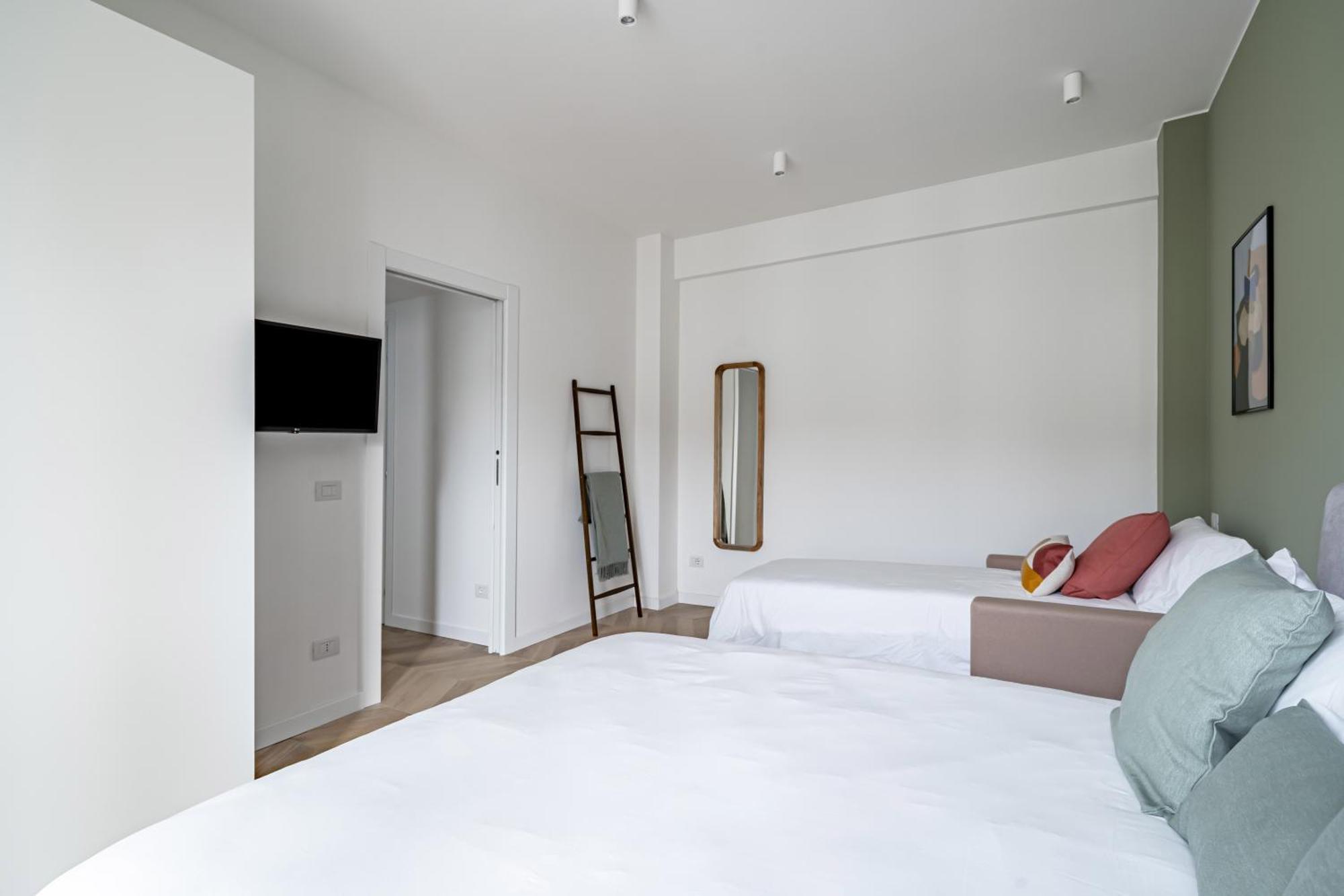 Milanofierapartments Colonna Exterior photo
